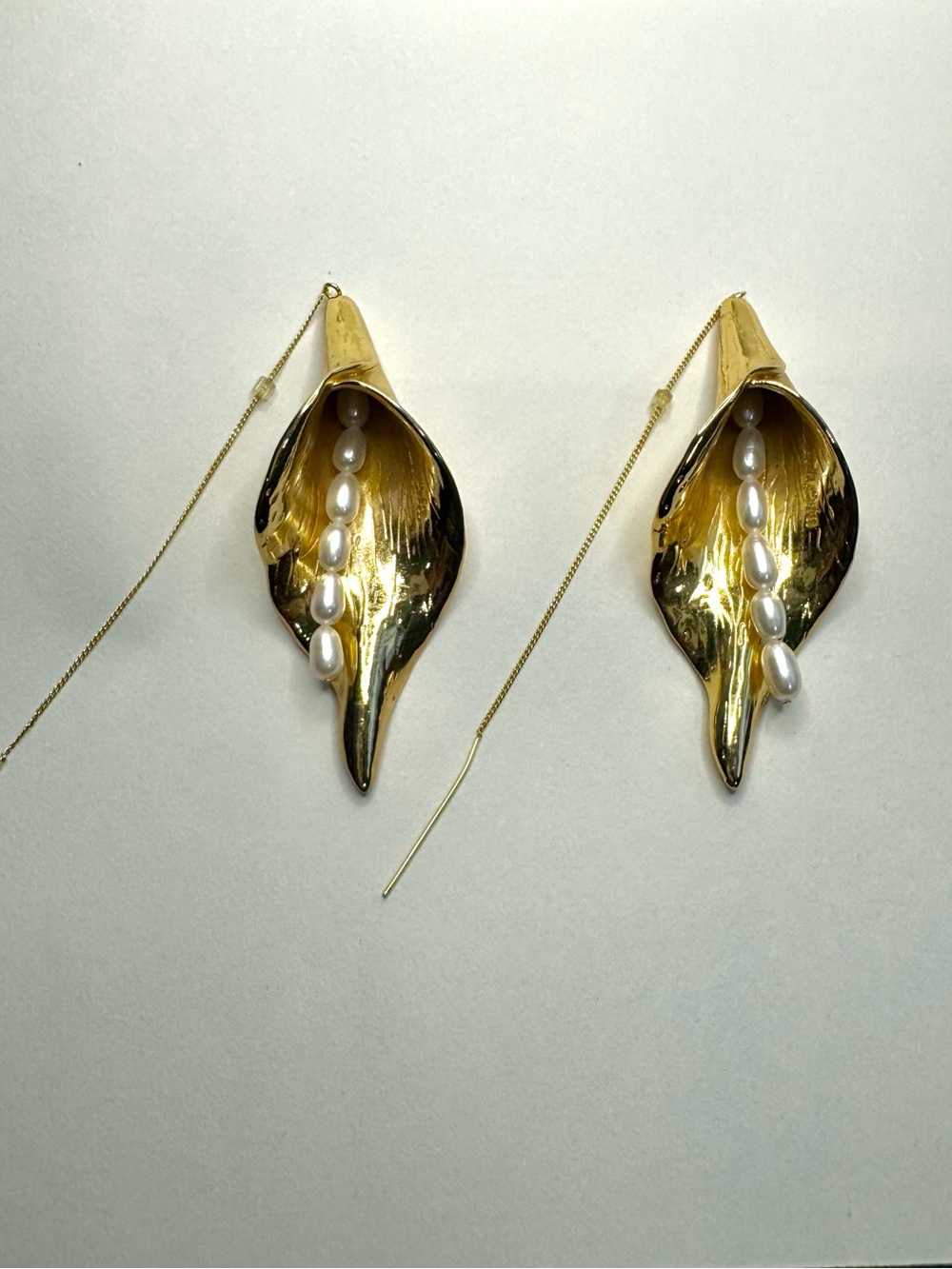 CULT GAIA Gold Pearl Drop Threader Earrings